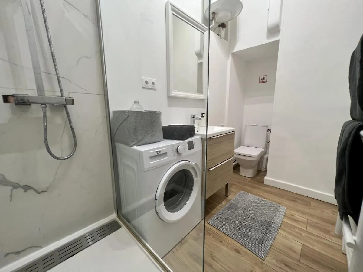 Sublime Appartement 2 Pieces Au Coeur De La Vieille Ville Nice
