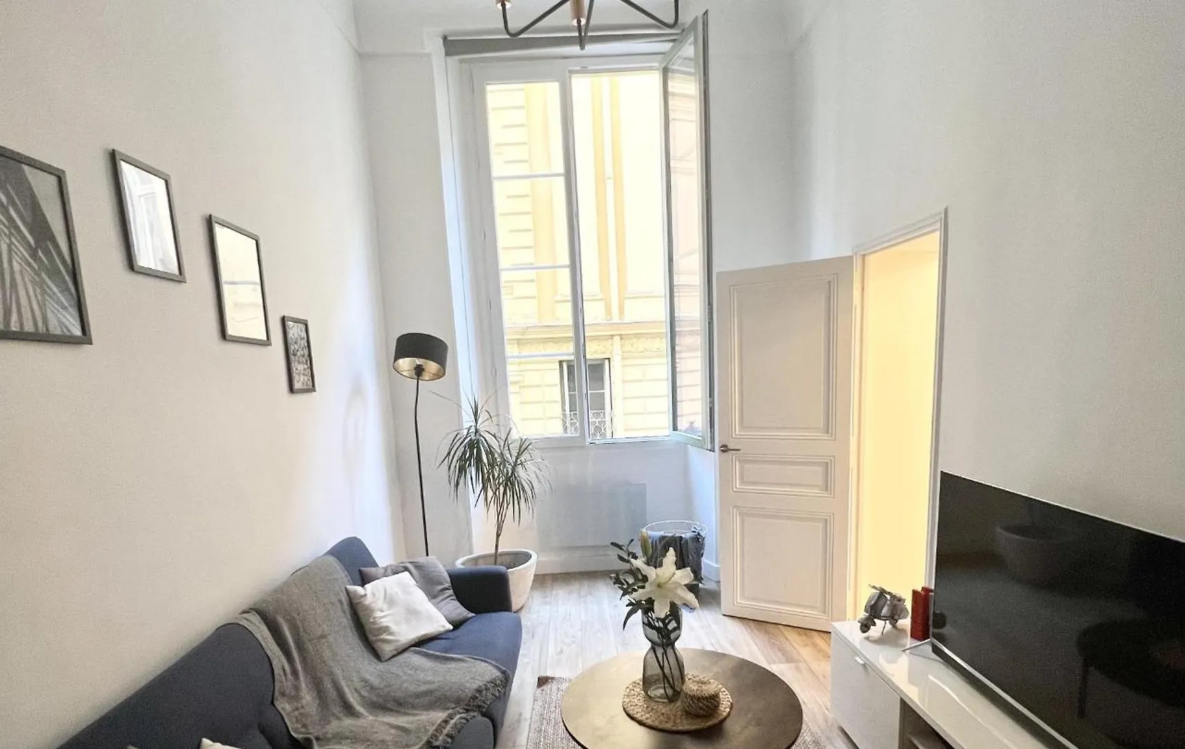 Apartment Sublime Appartement 2 Pieces Au Coeur De La Vieille Ville Nice