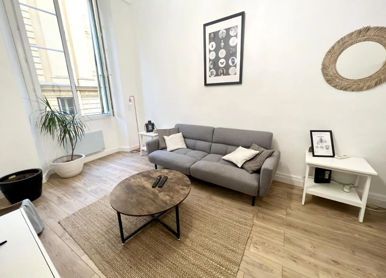Sublime Appartement 2 Pieces Au Coeur De La Vieille Ville Nice France
